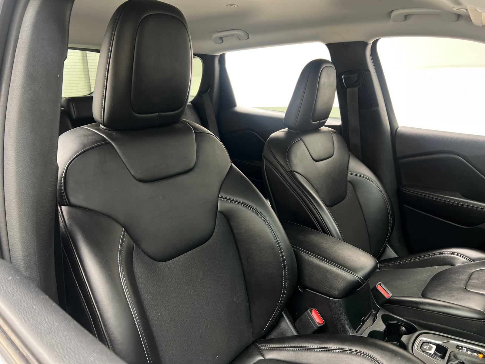 Thumbnail: 2019 Jeep Cherokee - 2