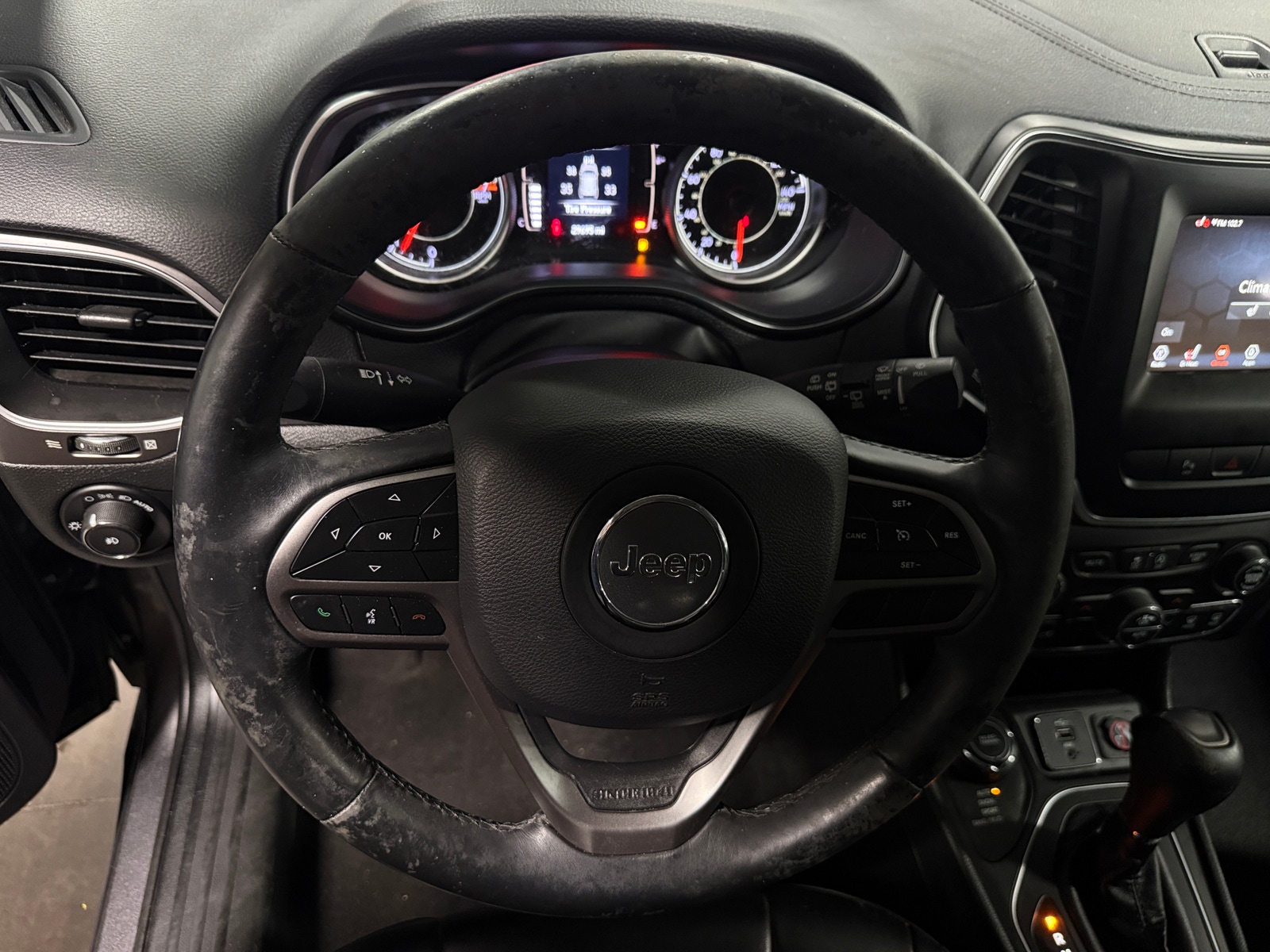 Thumbnail: 2019 Jeep Cherokee - 5