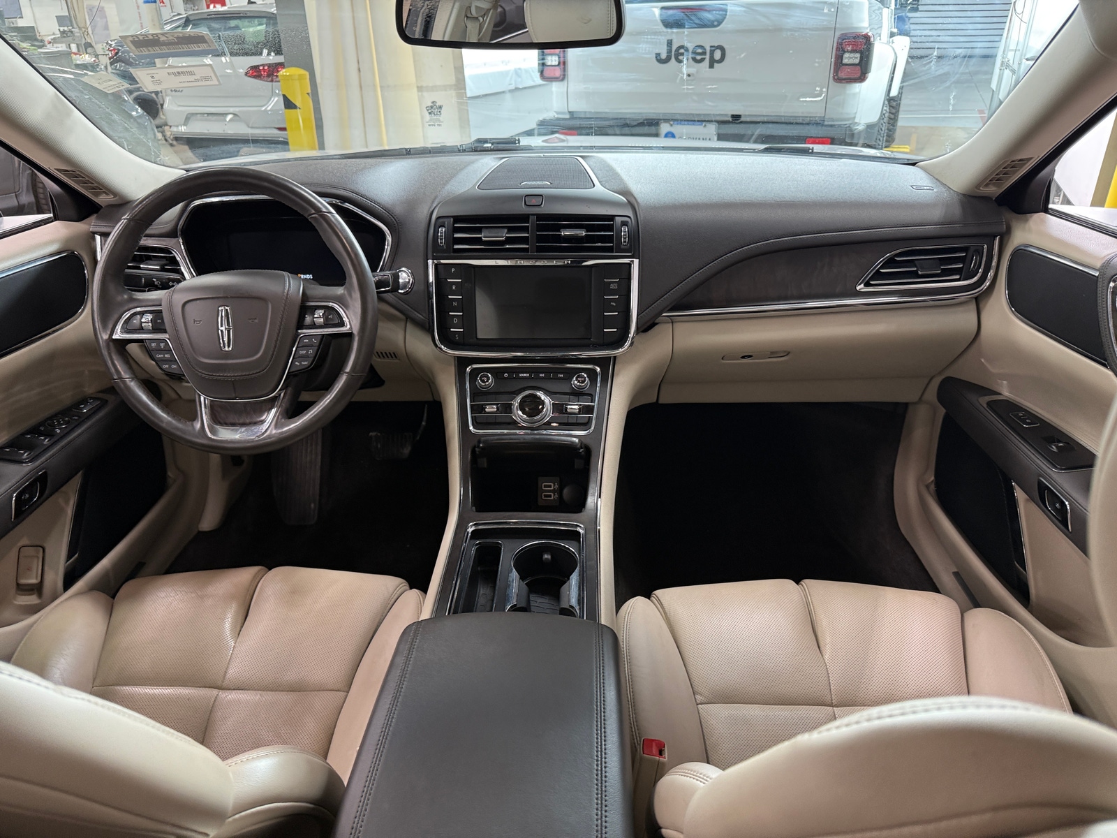 Thumbnail: 2017 Lincoln Continental - 2