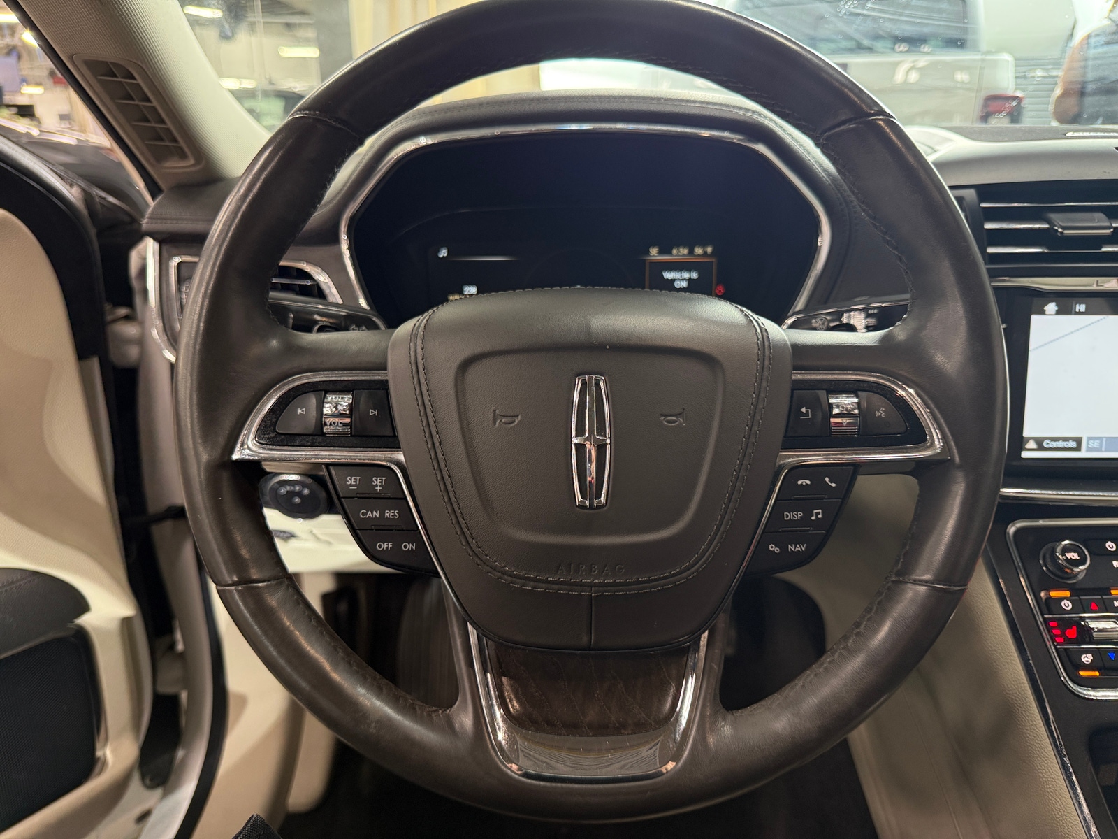 Thumbnail: 2017 Lincoln Continental - 4