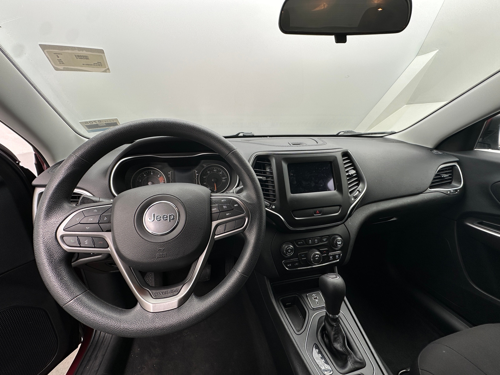 Thumbnail: 2019 Jeep Cherokee - 3