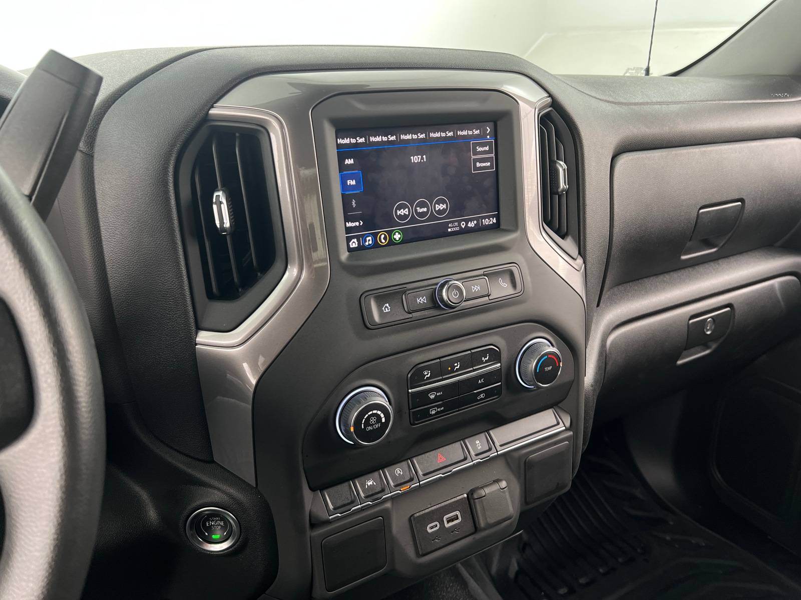 Thumbnail: 2025 Chevrolet Silverado 1500 - 4