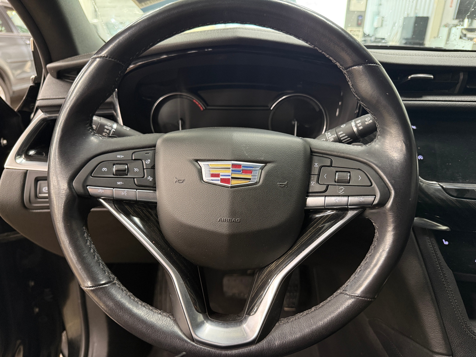 Thumbnail: 2020 Cadillac XT6 - 4