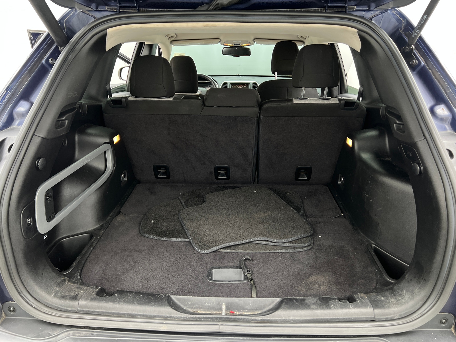 Thumbnail: 2014 Jeep Cherokee - 7