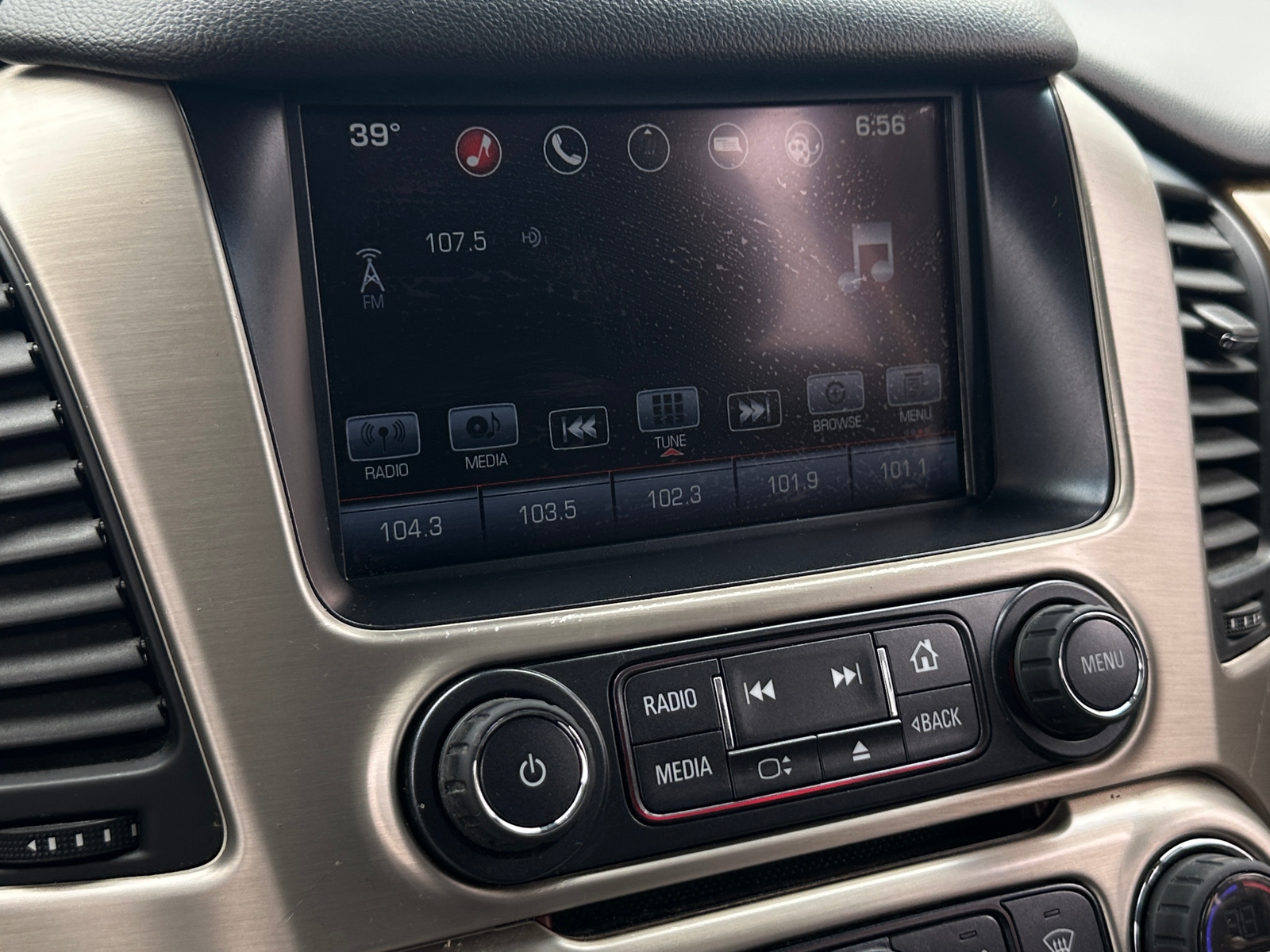 Thumbnail: 2016 GMC Yukon XL - 3