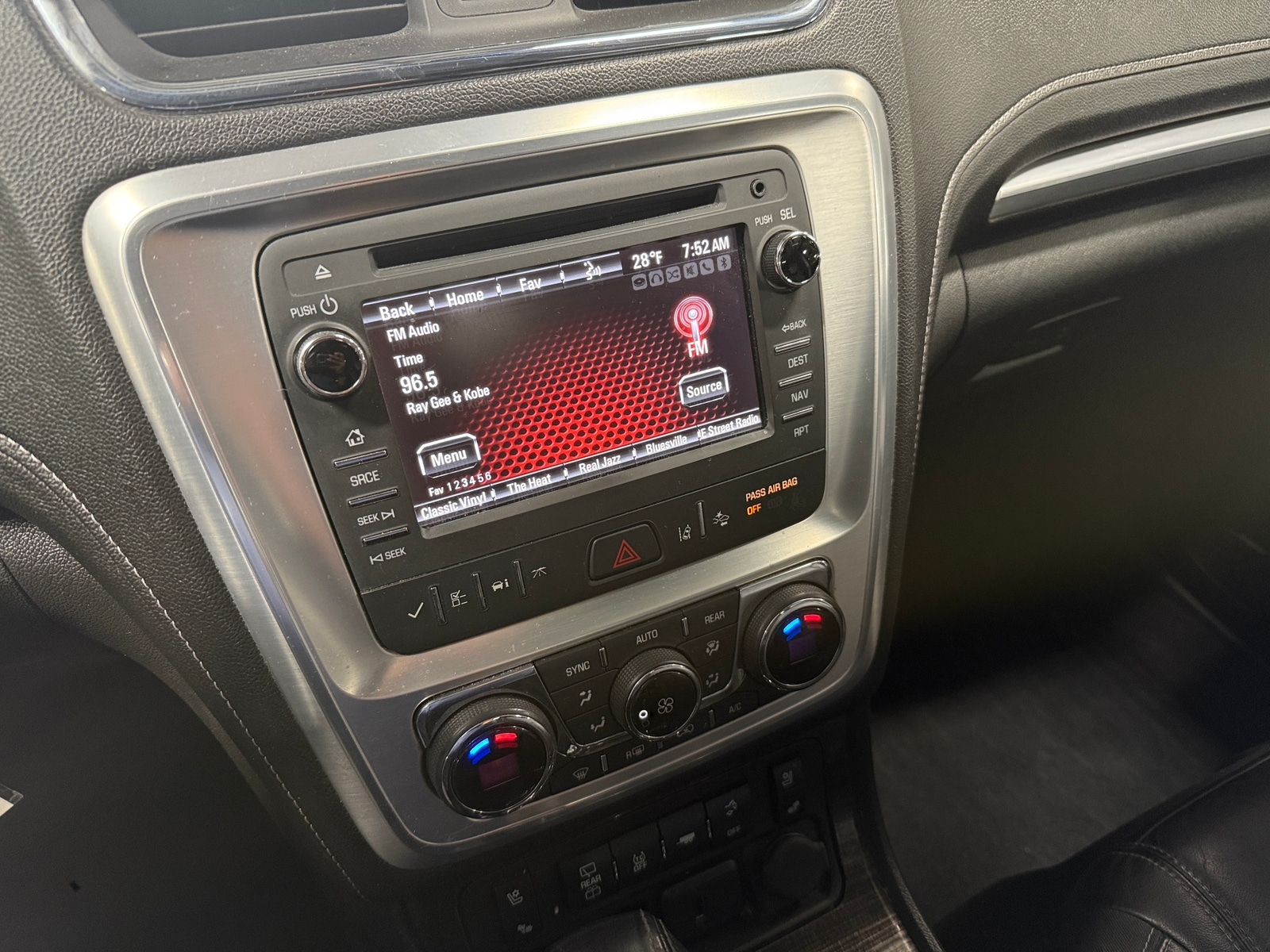 Thumbnail: 2017 GMC Acadia - 3