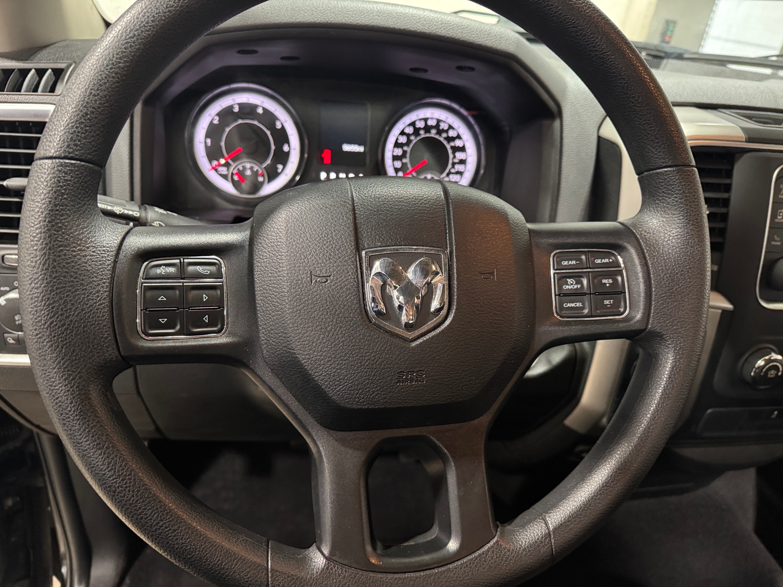 Thumbnail: 2020 RAM 1500 Classic - 5