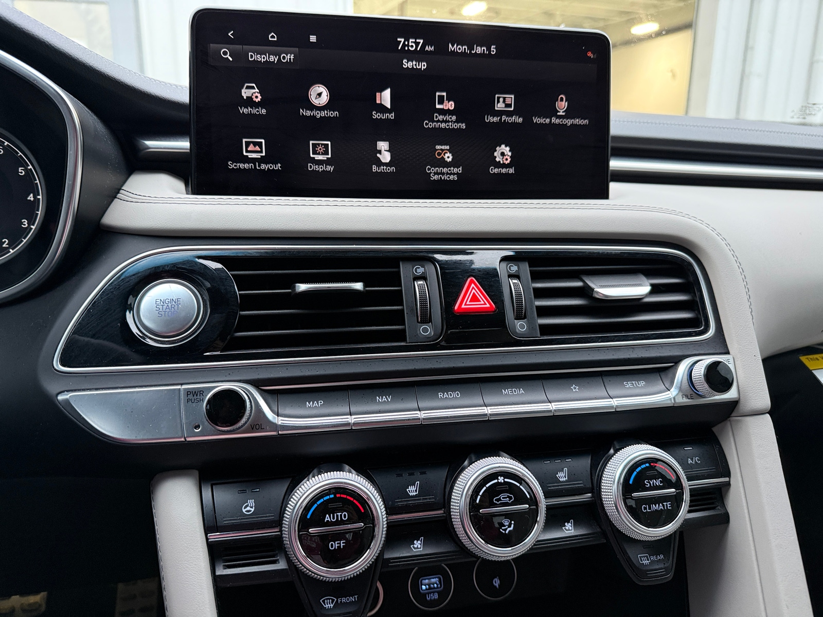 Thumbnail: 2022 Genesis G70 - 3