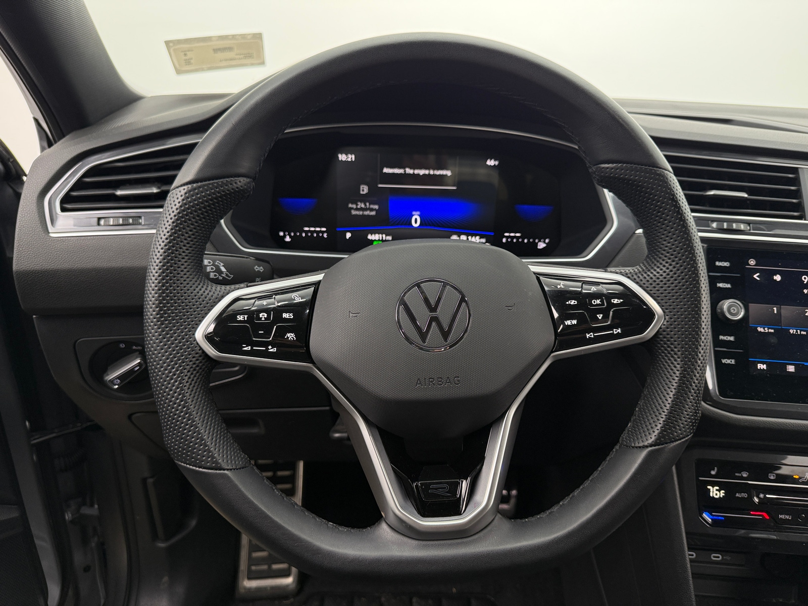 Thumbnail: 2024 Volkswagen Tiguan - 4