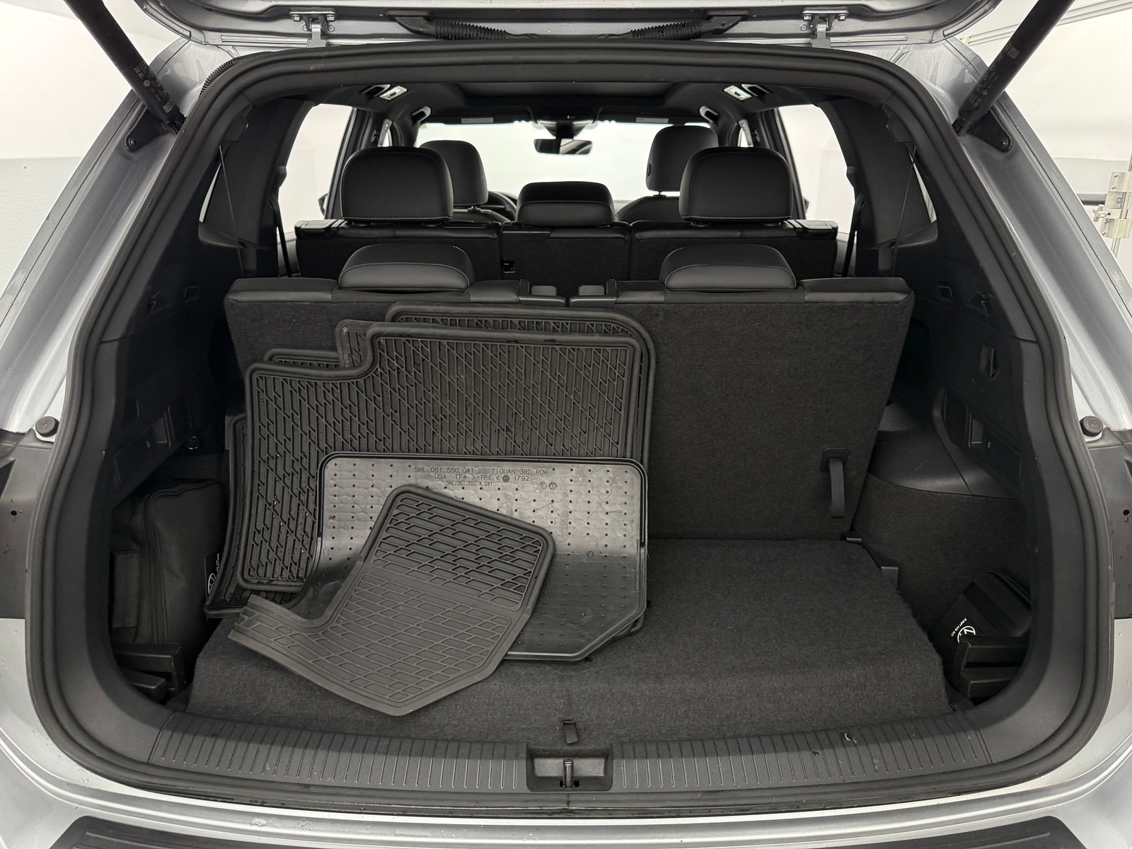 Thumbnail: 2024 Volkswagen Tiguan - 6