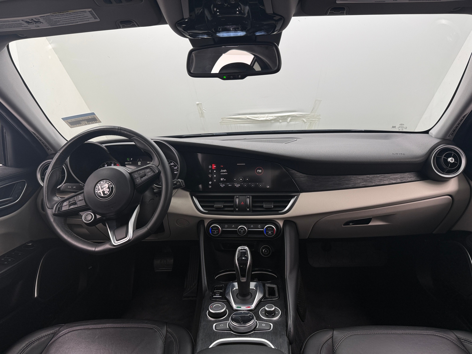 Thumbnail: 2021 Alfa Romeo Giulia - 2