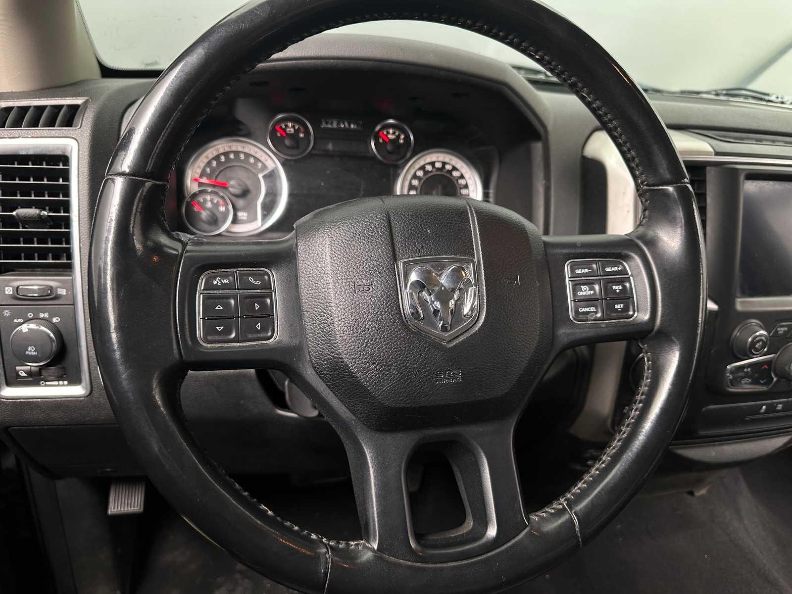 Thumbnail: 2019 RAM 1500 Classic - 5