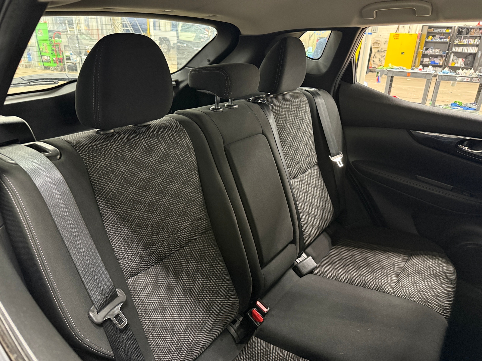 Thumbnail: 2017 Nissan Rogue Sport - 6