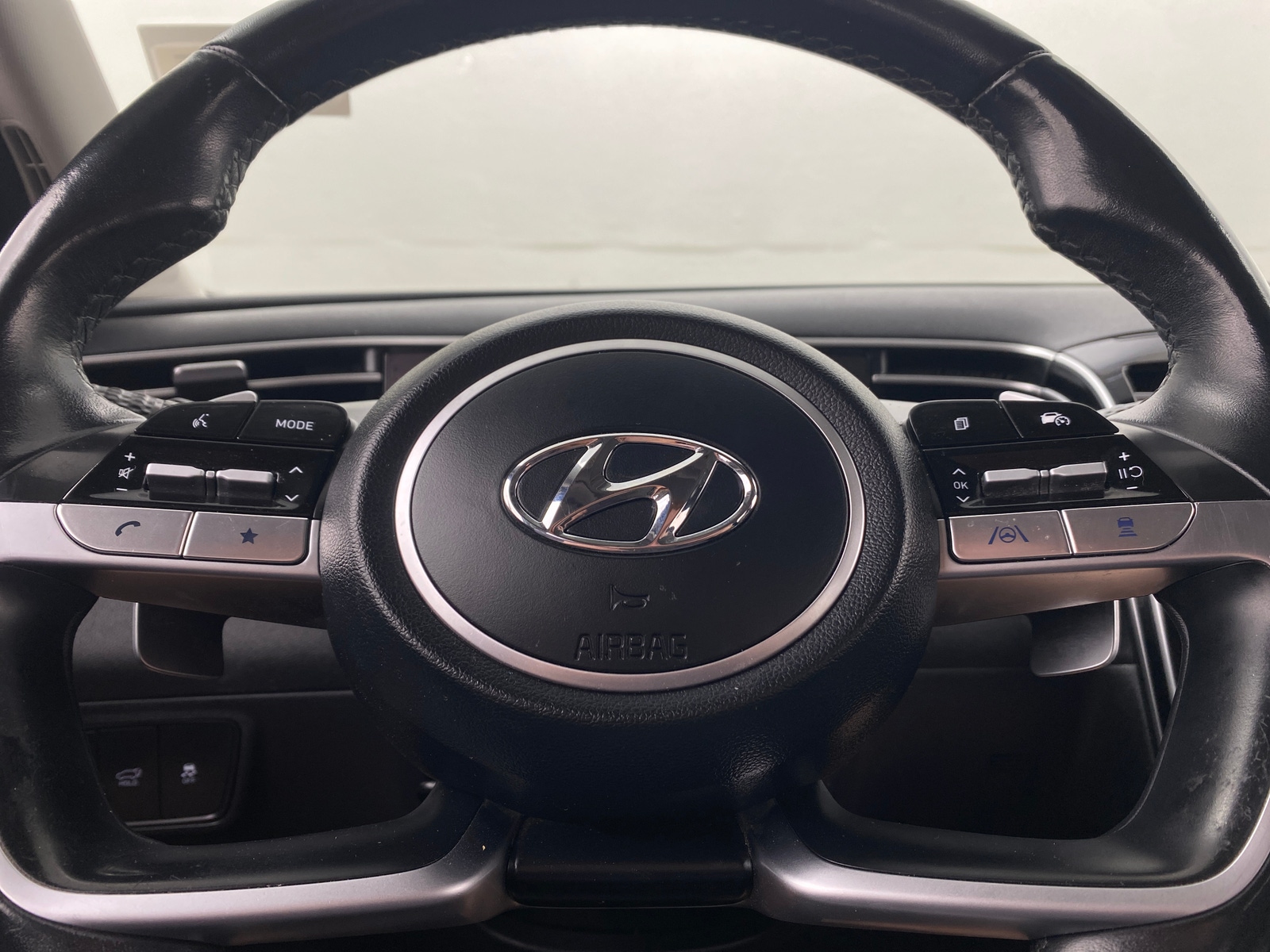 Thumbnail: 2022 Hyundai Tucson - 4