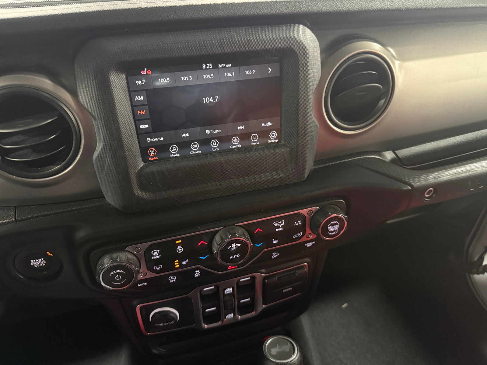 Thumbnail: 2020 Jeep Wrangler - 3