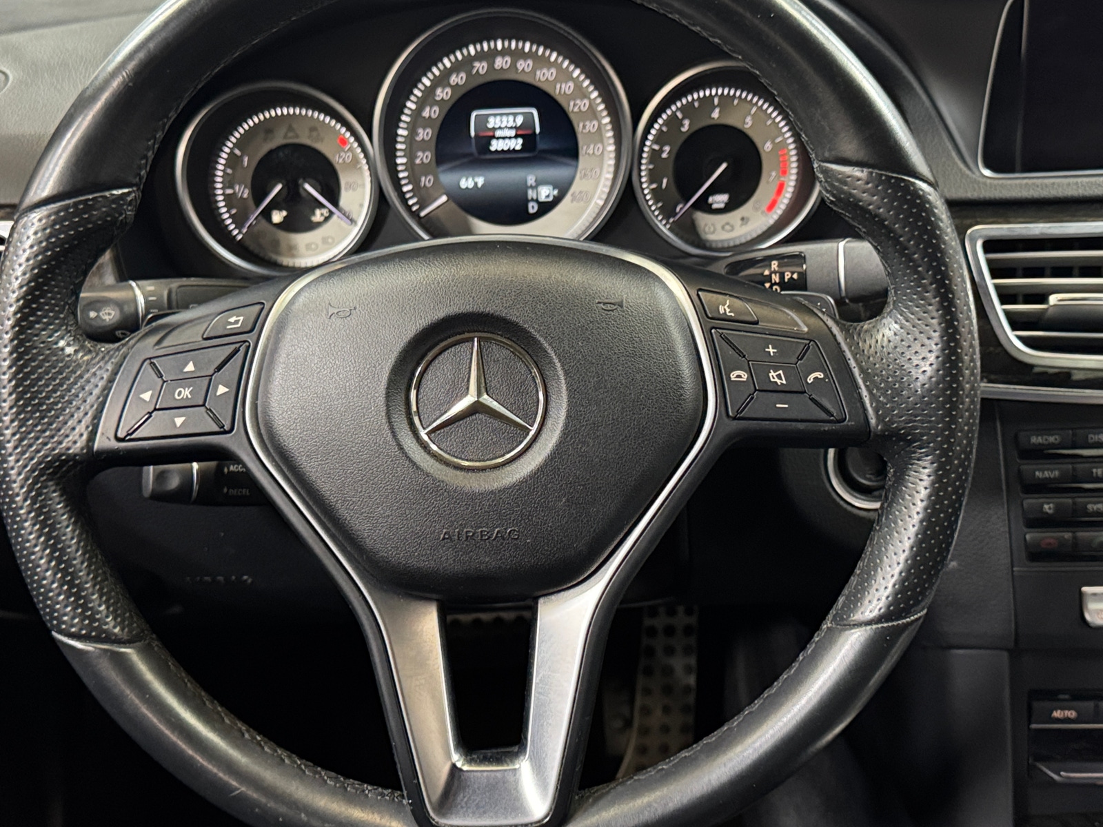 Thumbnail: 2015 Mercedes-Benz E-Class - 4