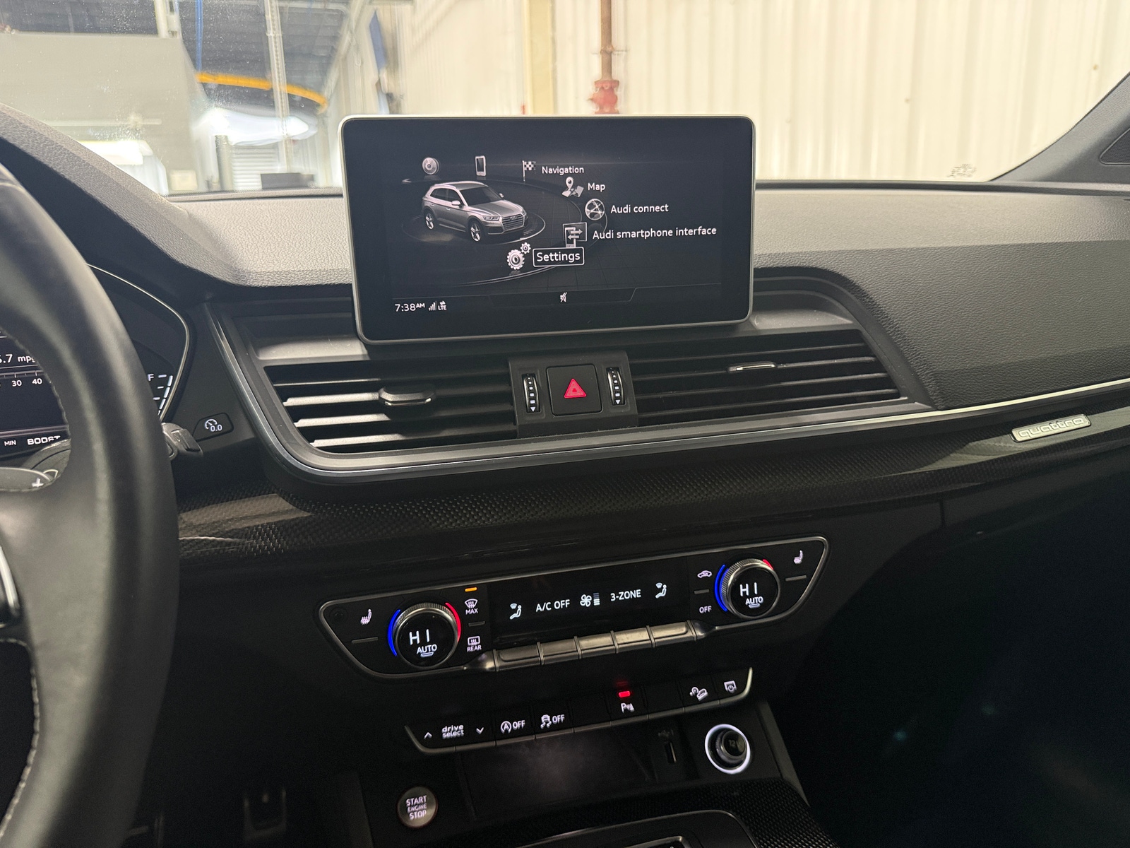 Thumbnail: 2018 Audi SQ5 - 3