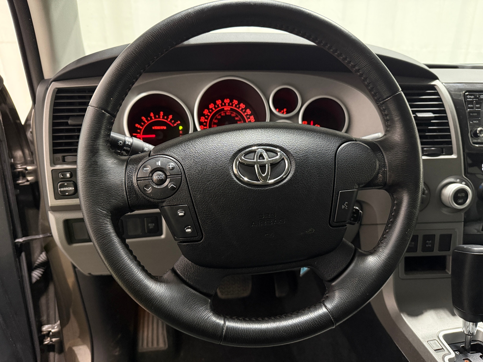 Thumbnail: 2013 Toyota Sequoia - 5