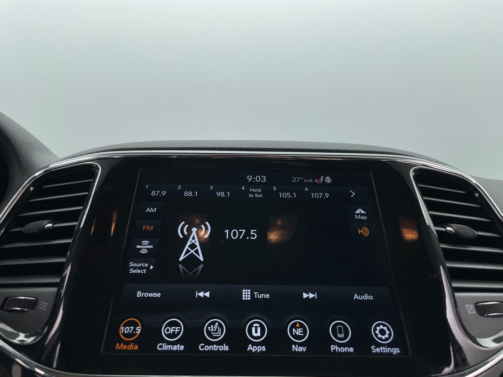 Thumbnail: 2022 Jeep Grand Cherokee - 4