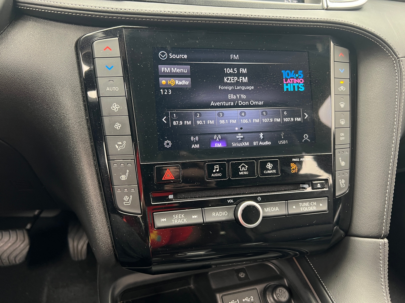 Thumbnail: 2023 INFINITI QX50 - 3