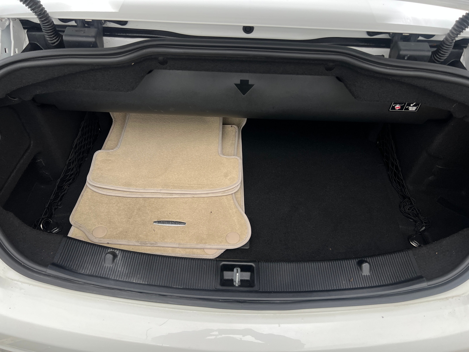 Thumbnail: 2017 Mercedes-Benz E-Class - 6