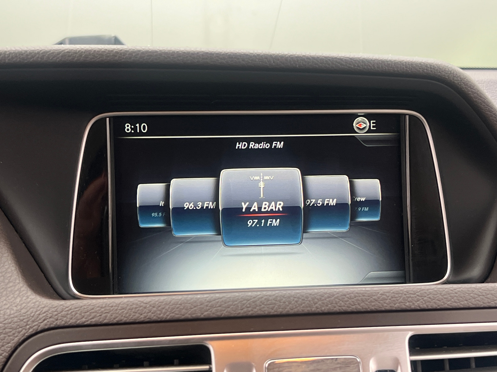 Thumbnail: 2017 Mercedes-Benz E-Class - 3