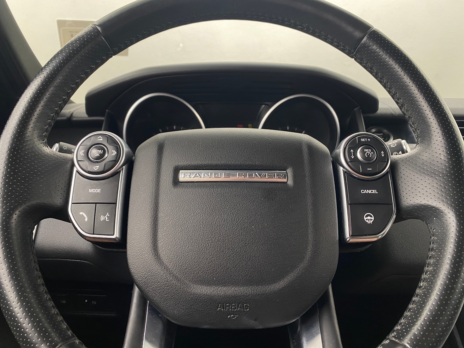 Thumbnail: 2017 Land Rover Range Rover Sport - 4