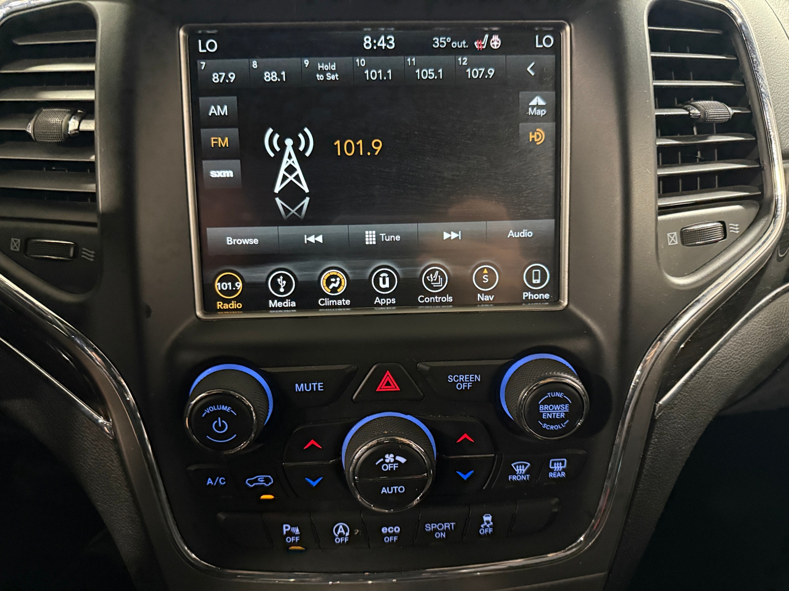 Thumbnail: 2018 Jeep Grand Cherokee - 3