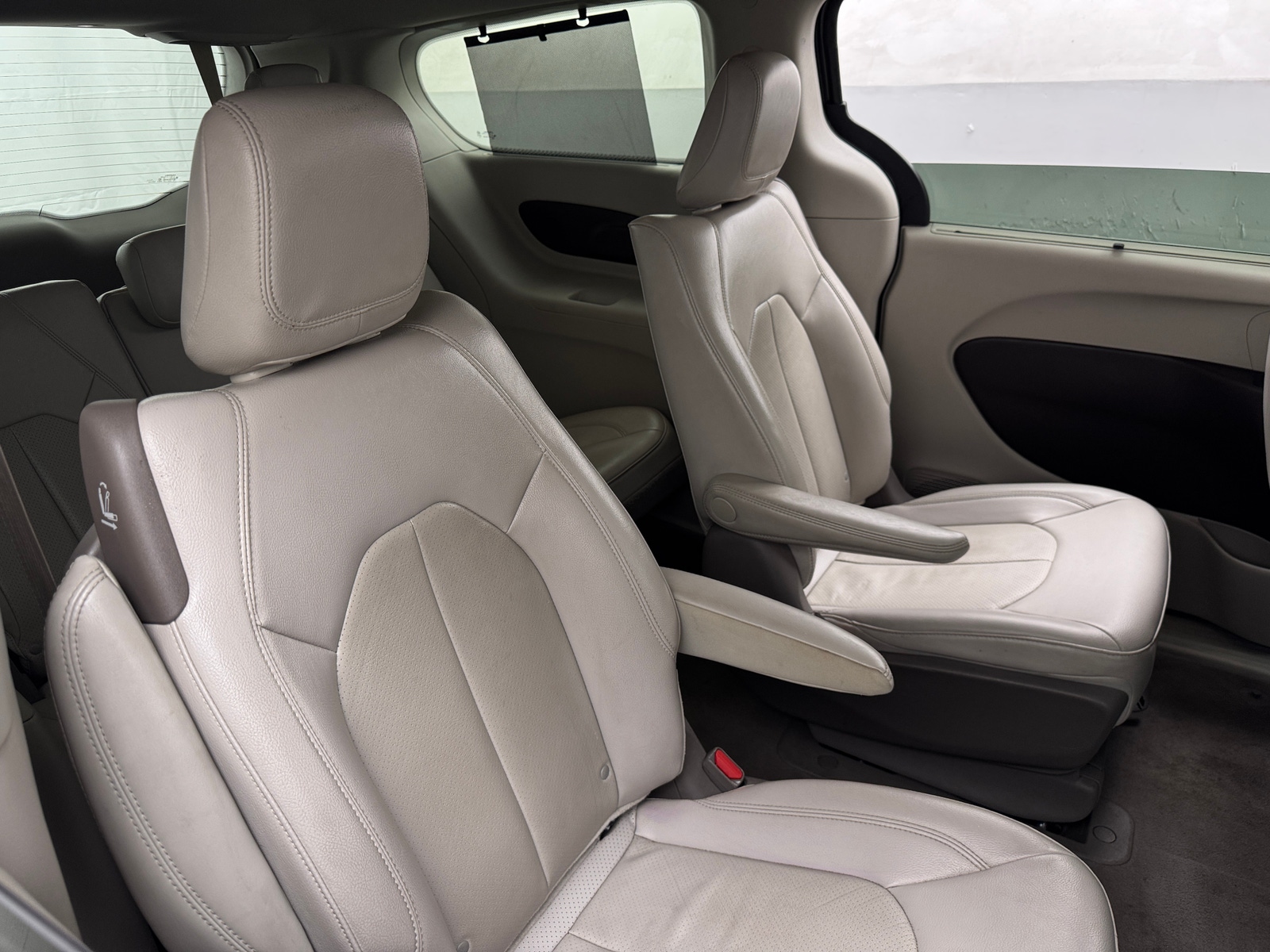 Thumbnail: 2021 Chrysler Pacifica - 5