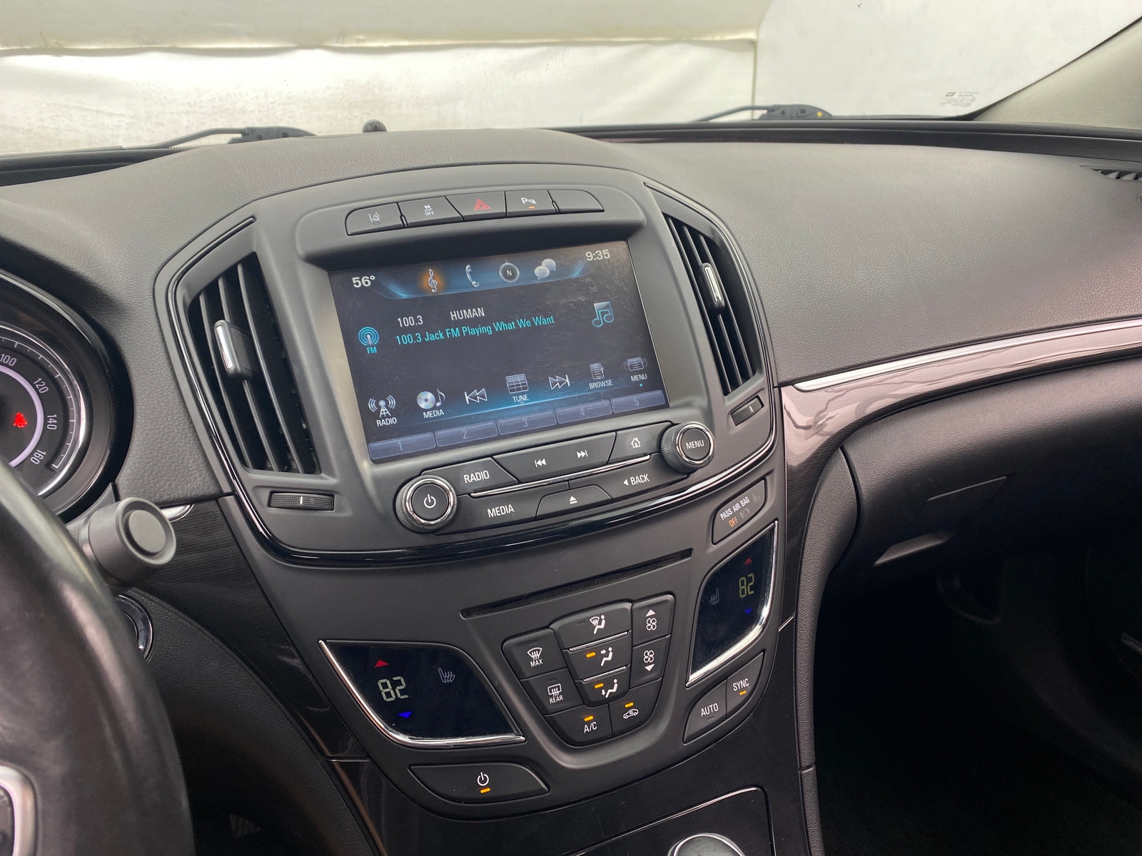 Thumbnail: 2016 Buick Regal - 3