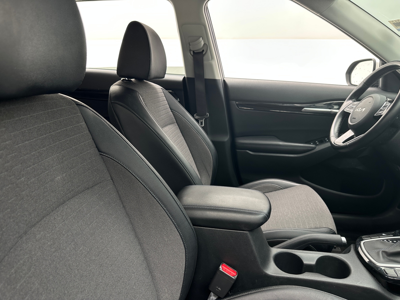 Thumbnail: 2023 Kia Seltos - 2