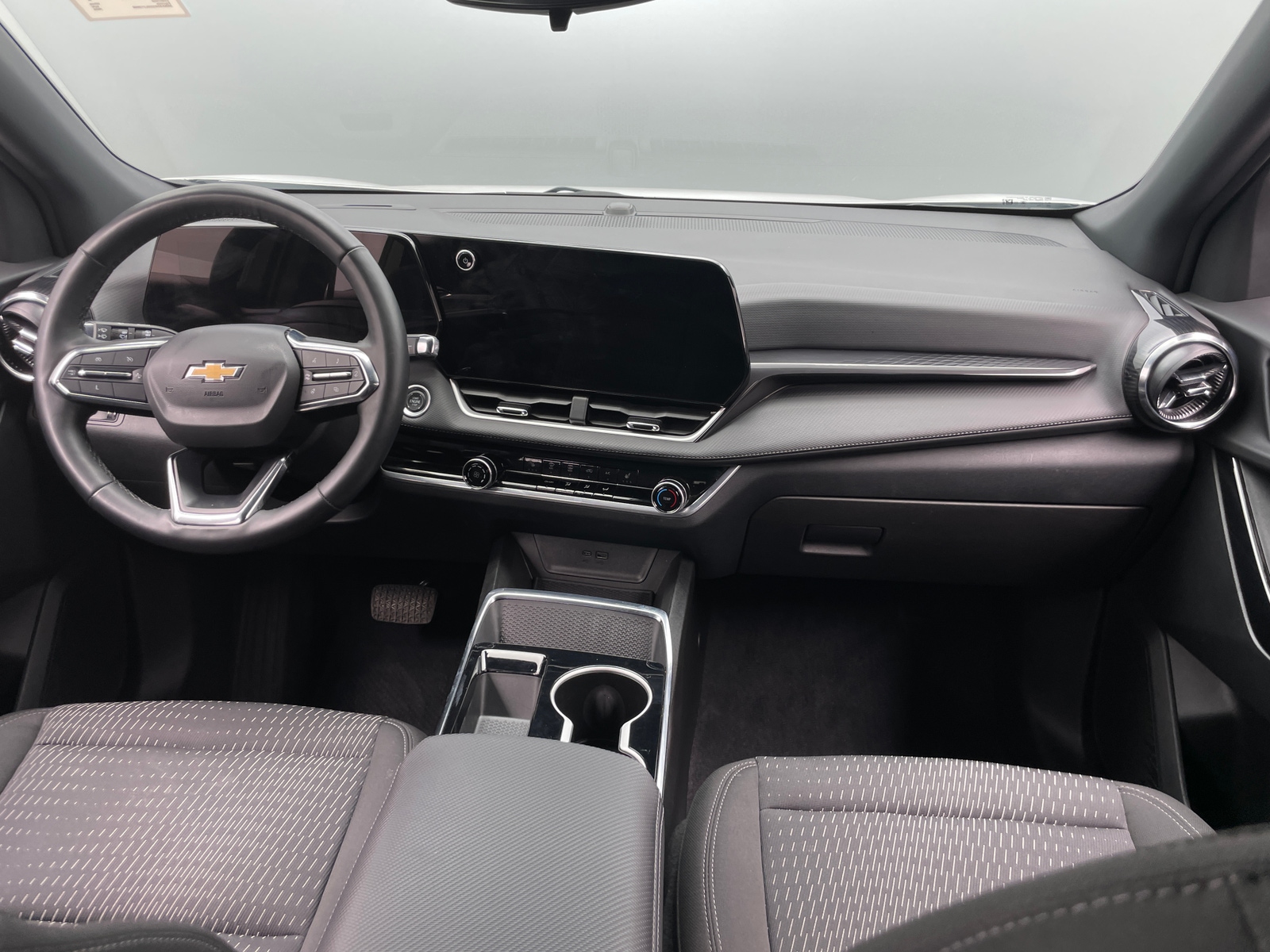 Thumbnail: 2025 Chevrolet Equinox - 3