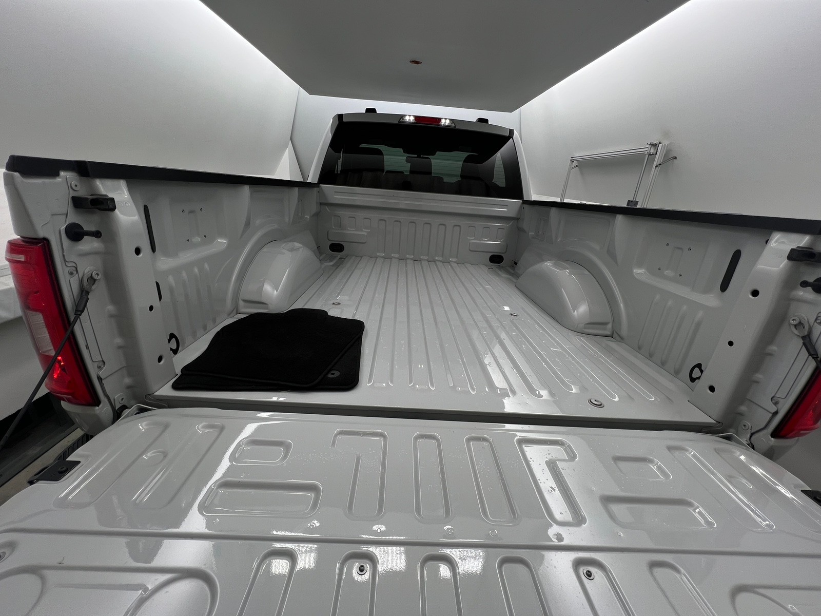 Thumbnail: 2023 Ford Econoline - 6