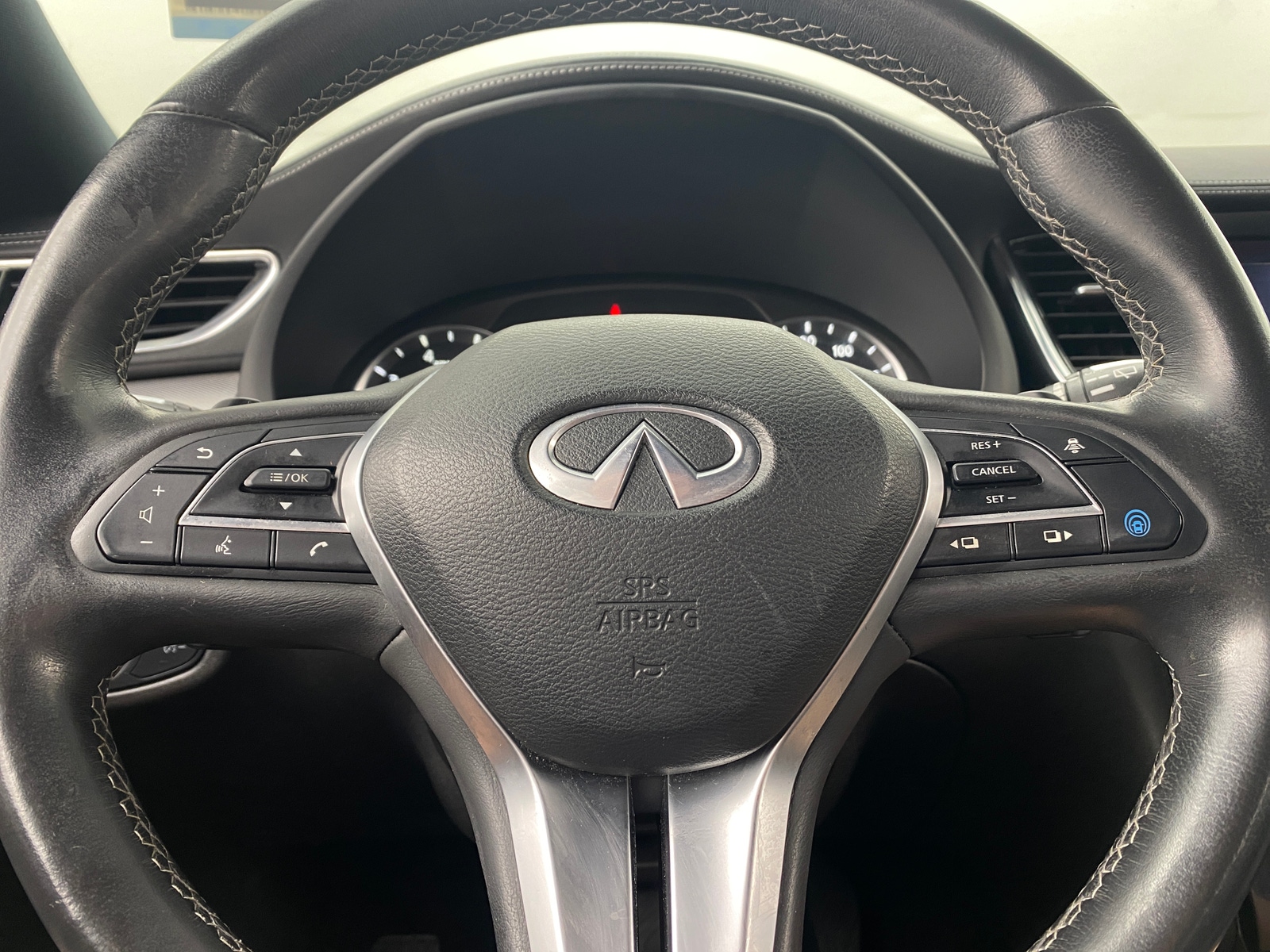 Thumbnail: 2021 INFINITI QX50 - 4