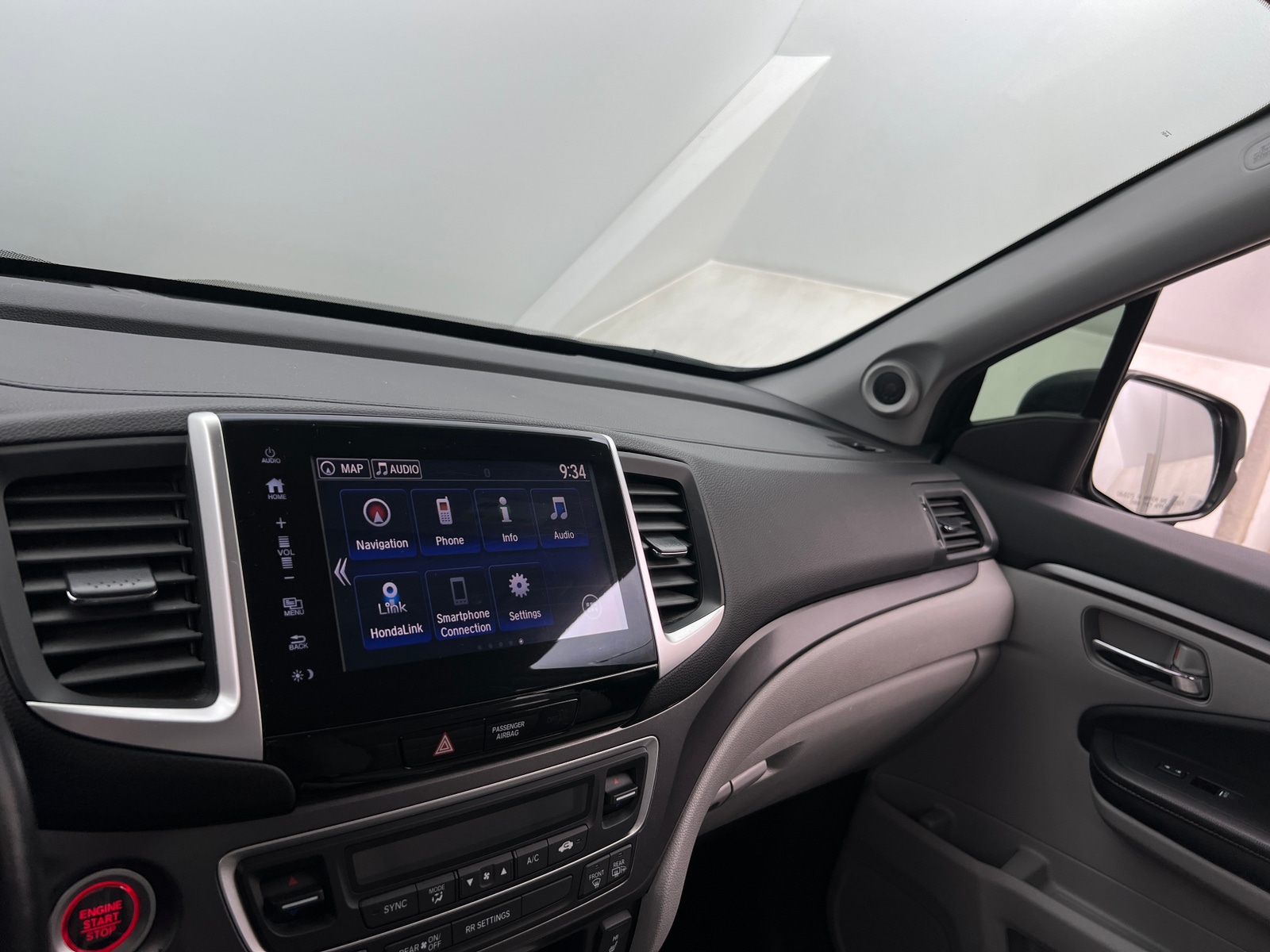 Thumbnail: 2017 Honda Ridgeline - 3