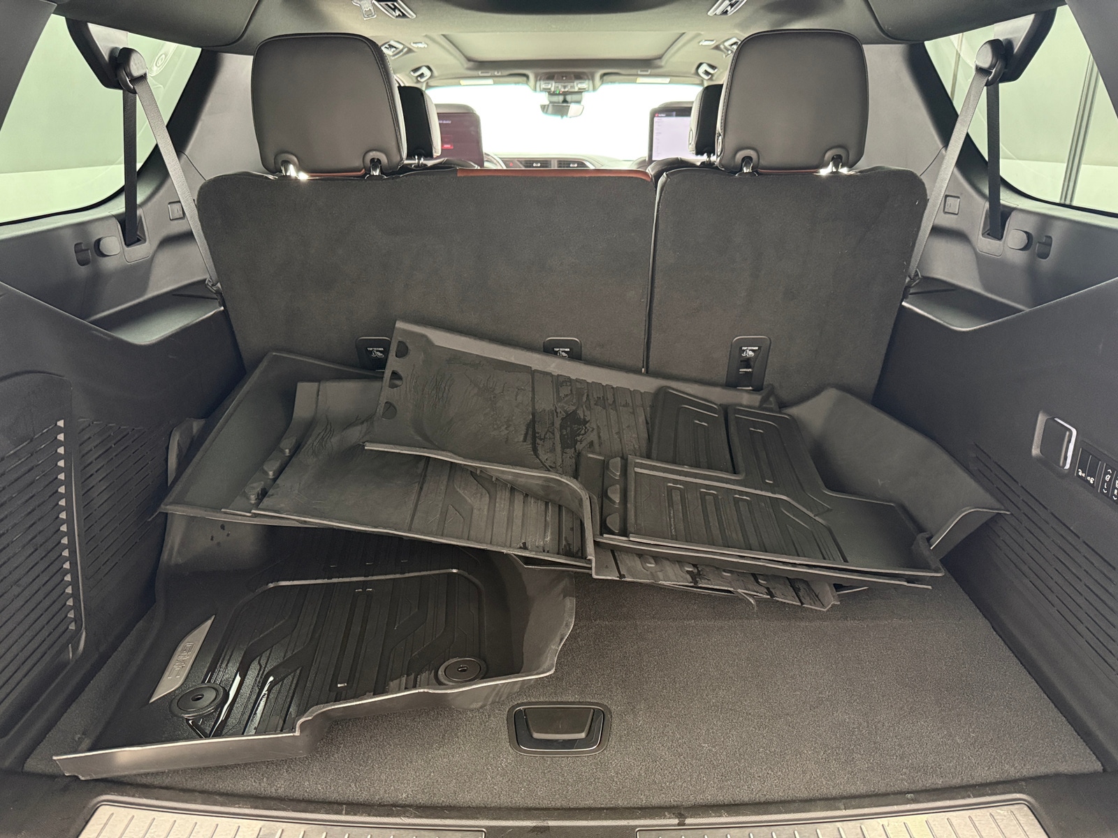 Thumbnail: 2023 GMC Yukon XL - 6