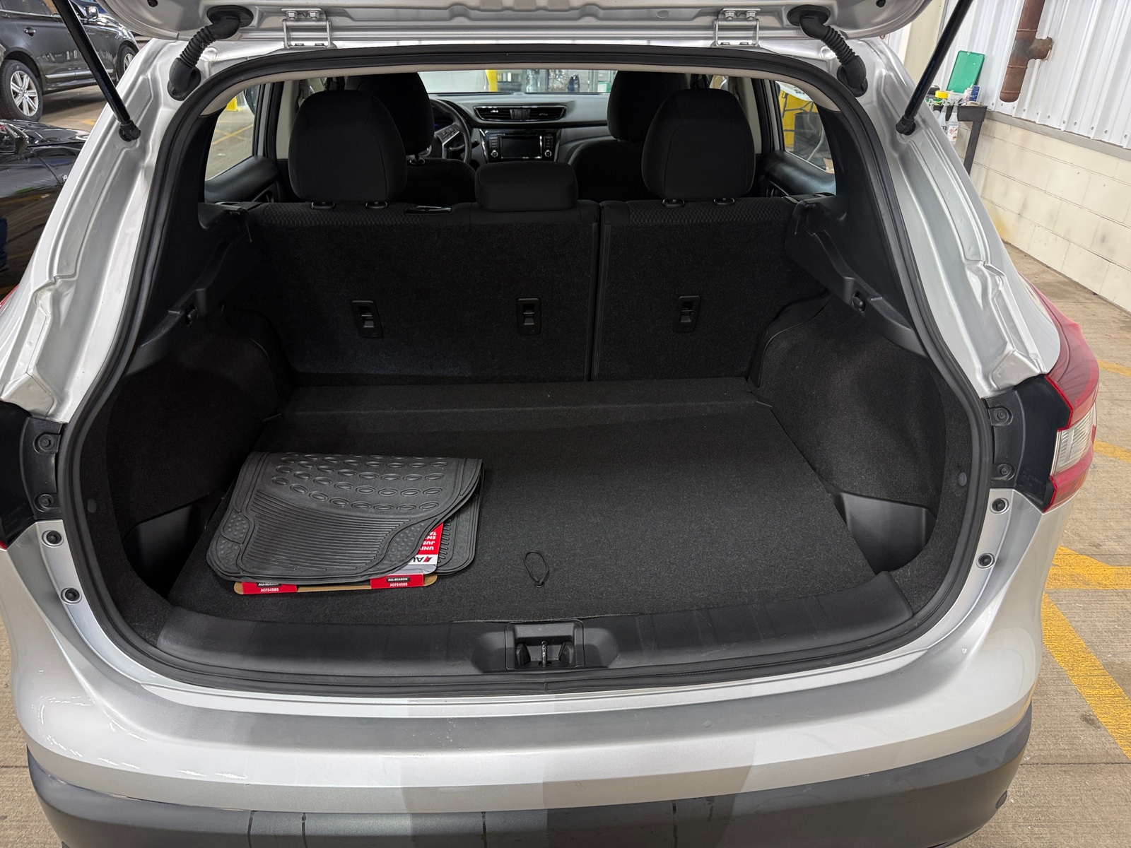 Thumbnail: 2020 Nissan Rogue Sport - 7