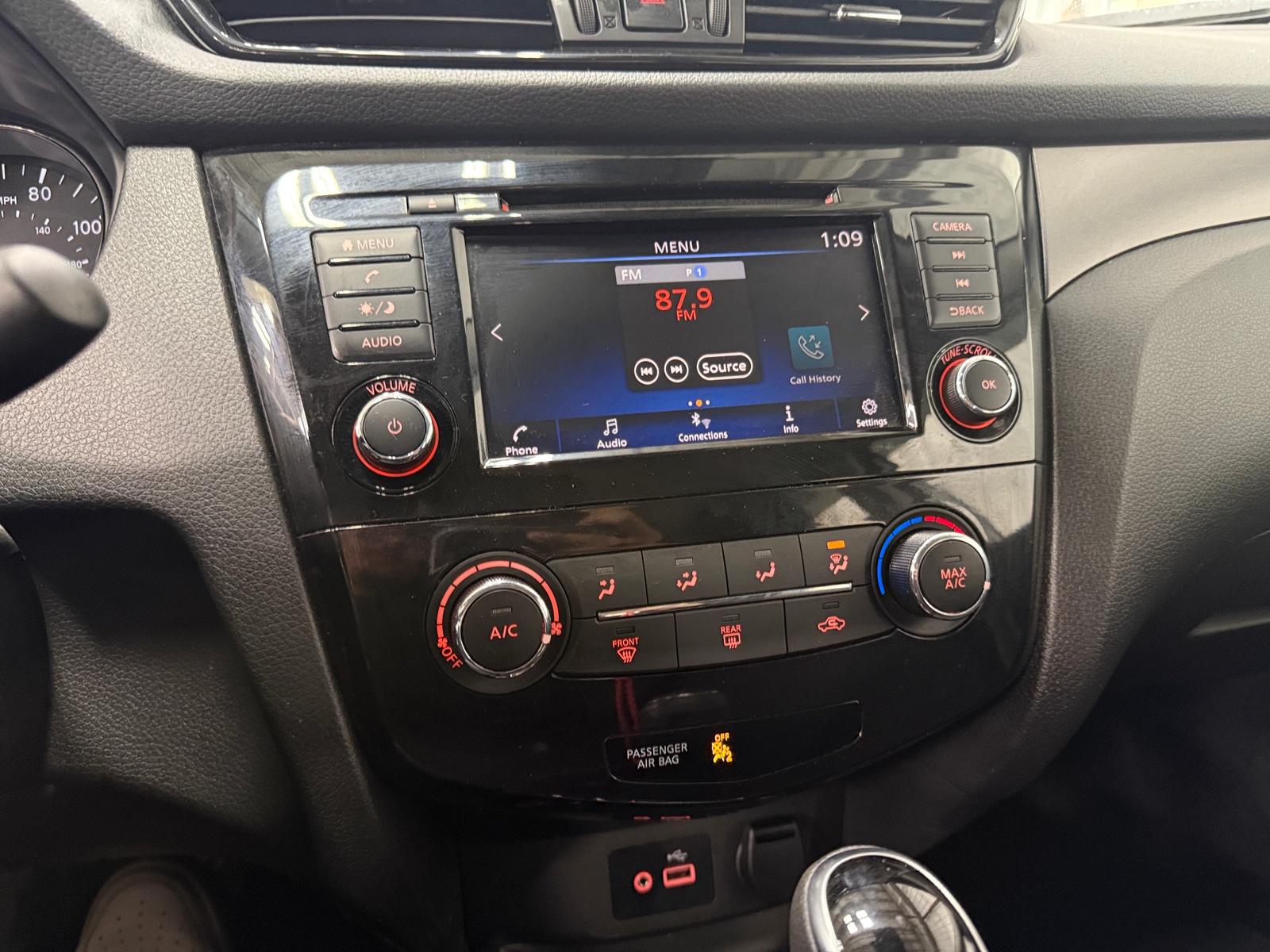 Thumbnail: 2020 Nissan Rogue Sport - 4