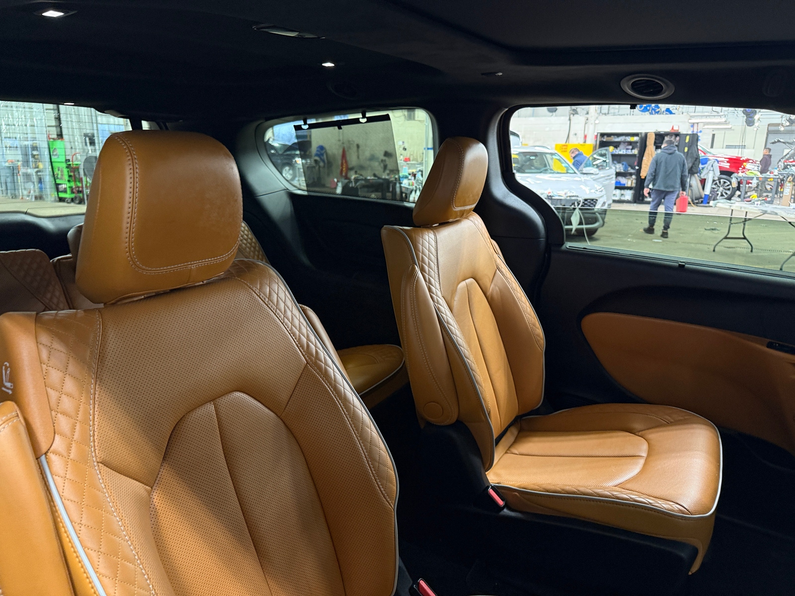 Thumbnail: 2022 Chrysler Pacifica - 5