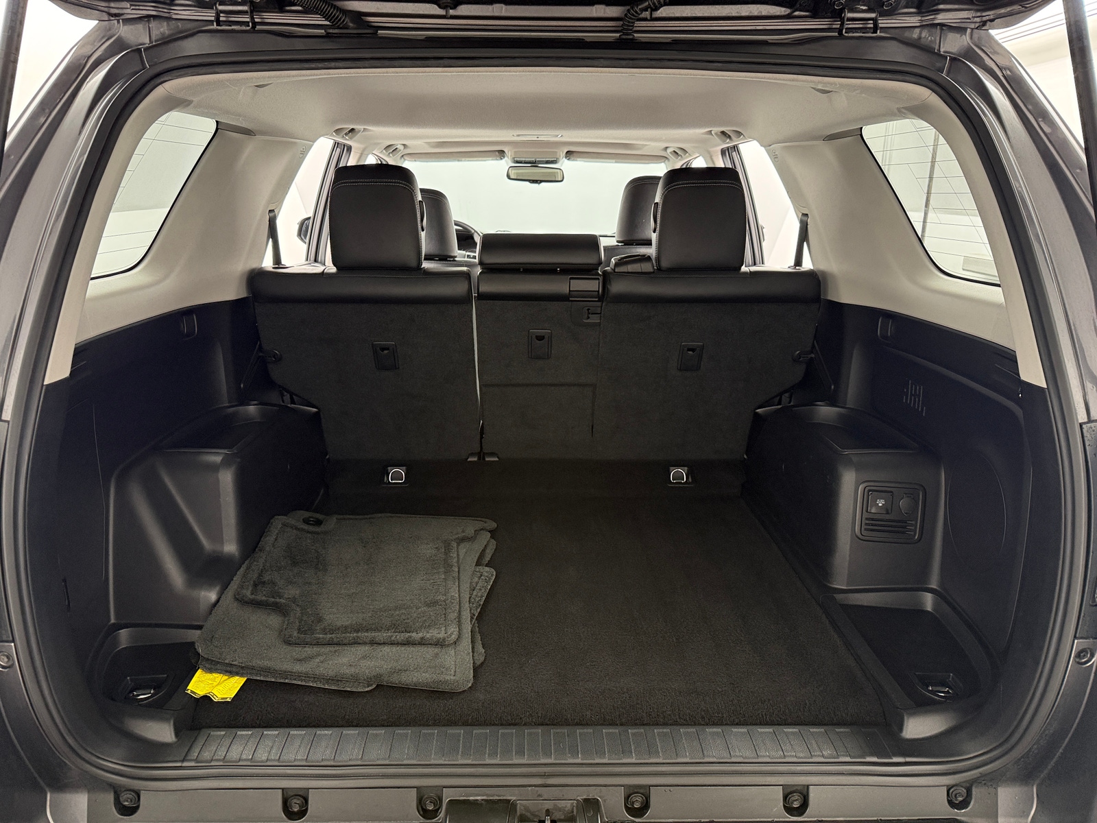 Thumbnail: 2018 Toyota 4Runner - 6