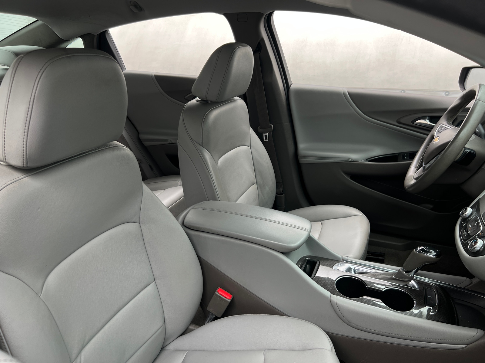 Thumbnail: 2016 Chevrolet Malibu - 2