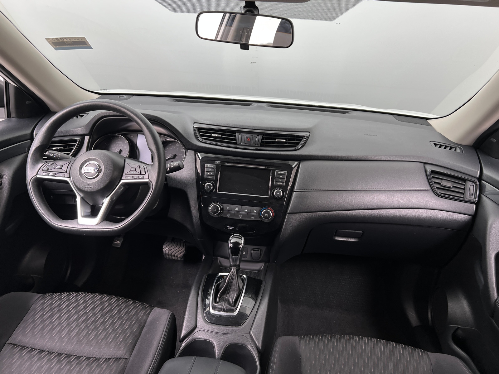 Thumbnail: 2018 Nissan Rogue - 3