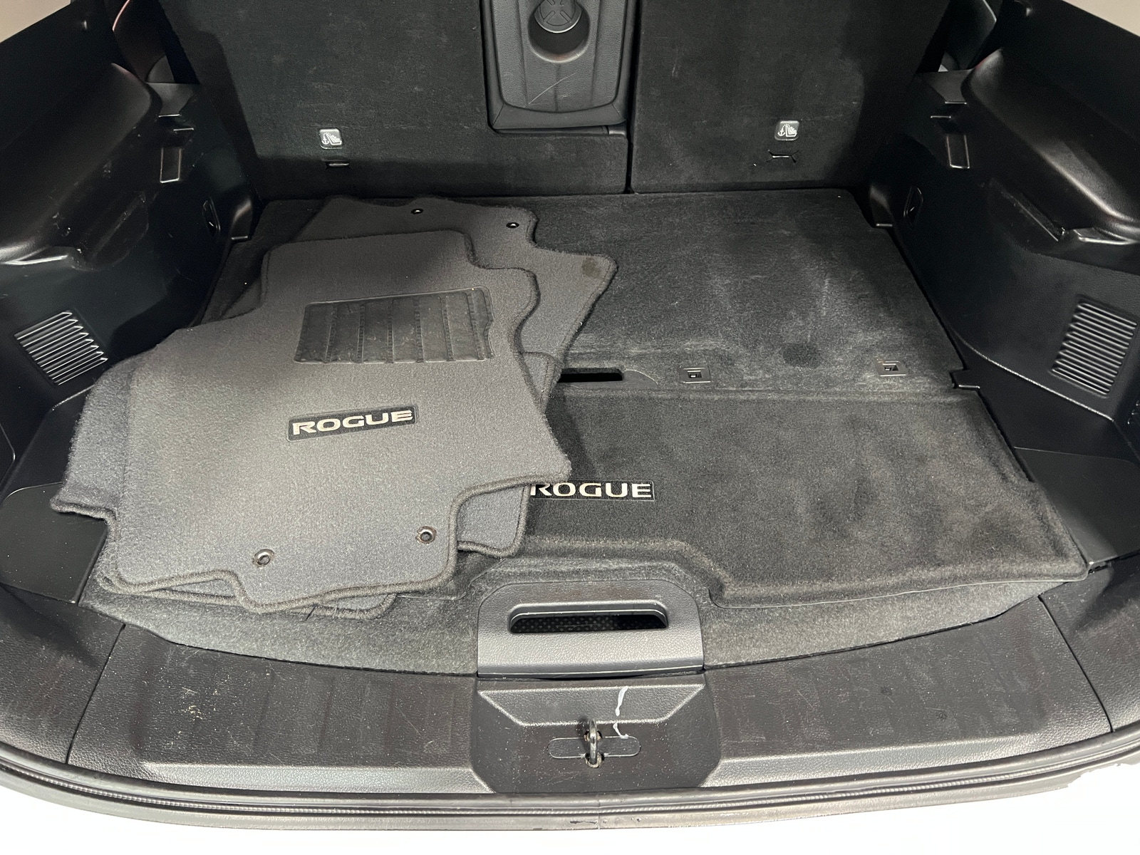 Thumbnail: 2018 Nissan Rogue - 7