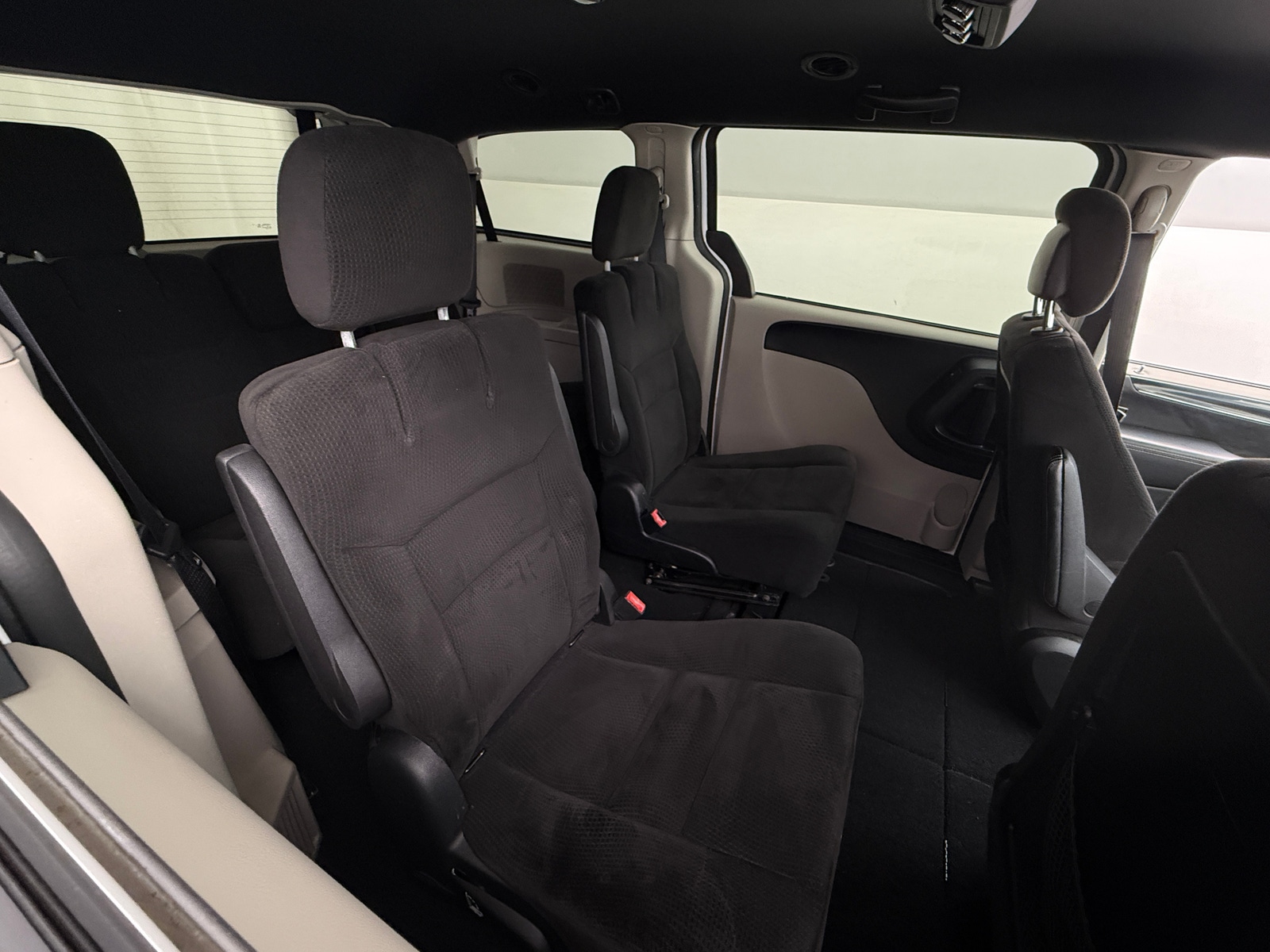 Thumbnail: 2016 Dodge Grand Caravan - 6