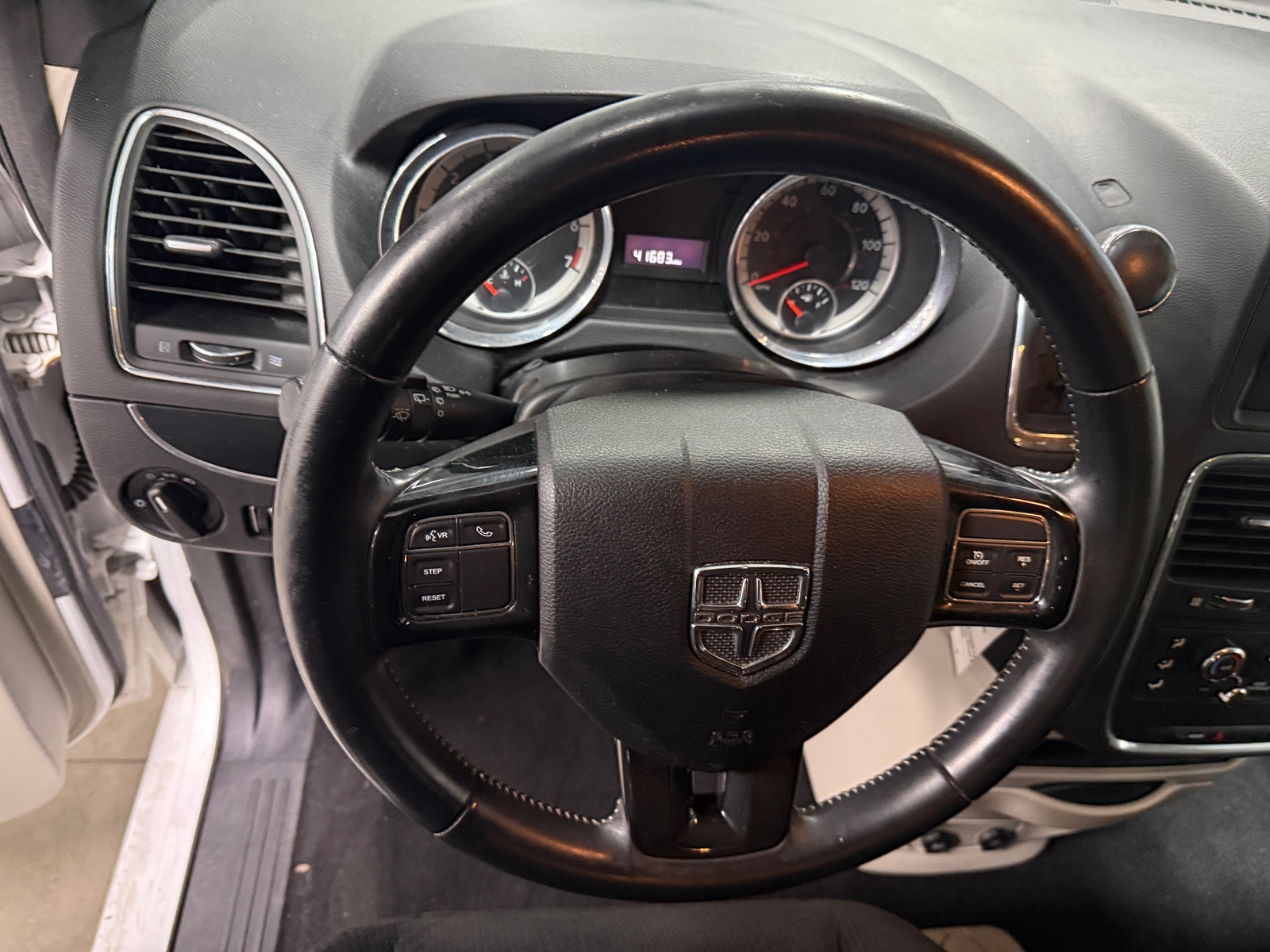 Thumbnail: 2016 Dodge Grand Caravan - 5