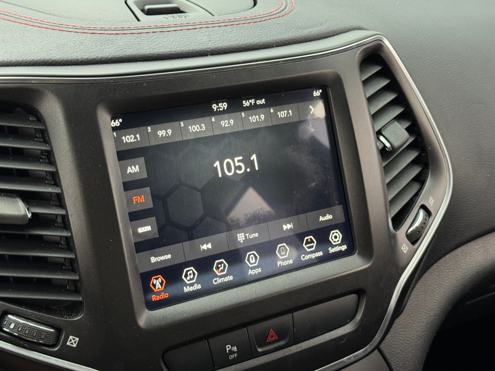 Thumbnail: 2019 Jeep Cherokee - 4