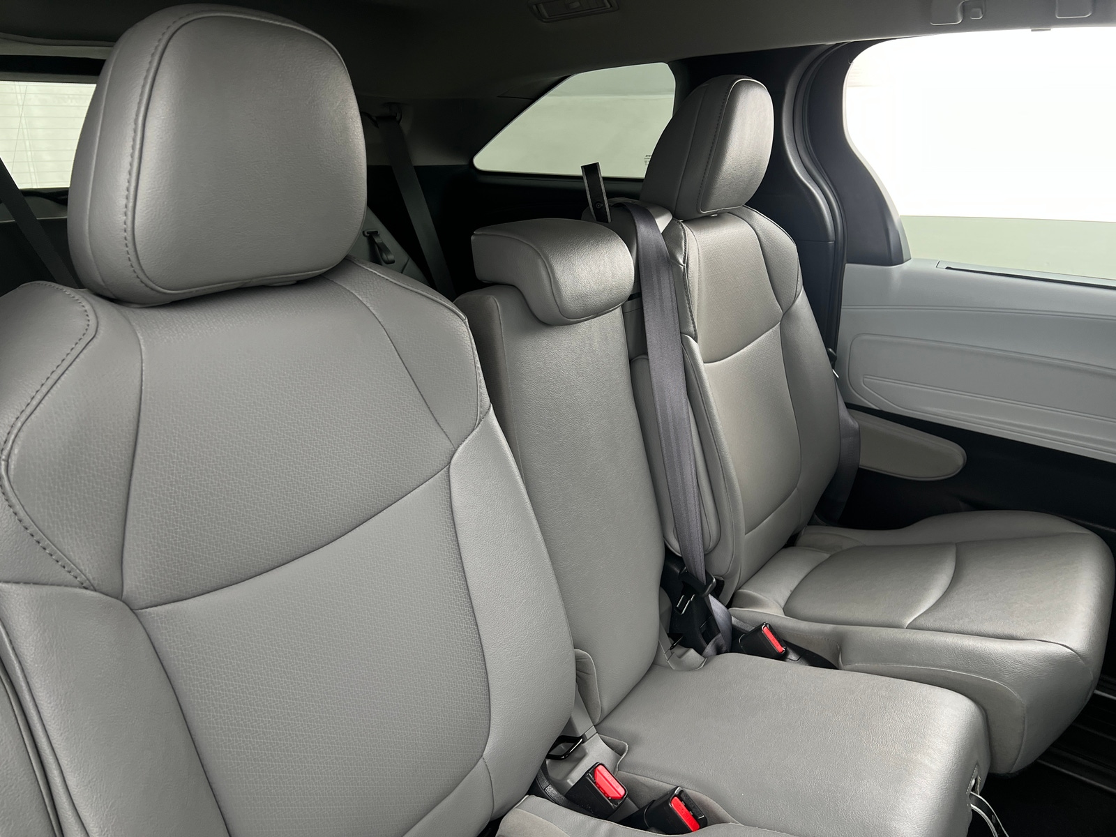 Thumbnail: 2025 Toyota Sienna - 5