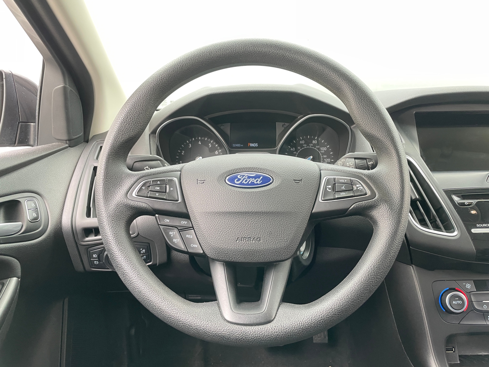 Thumbnail: 2018 Ford Focus - 5