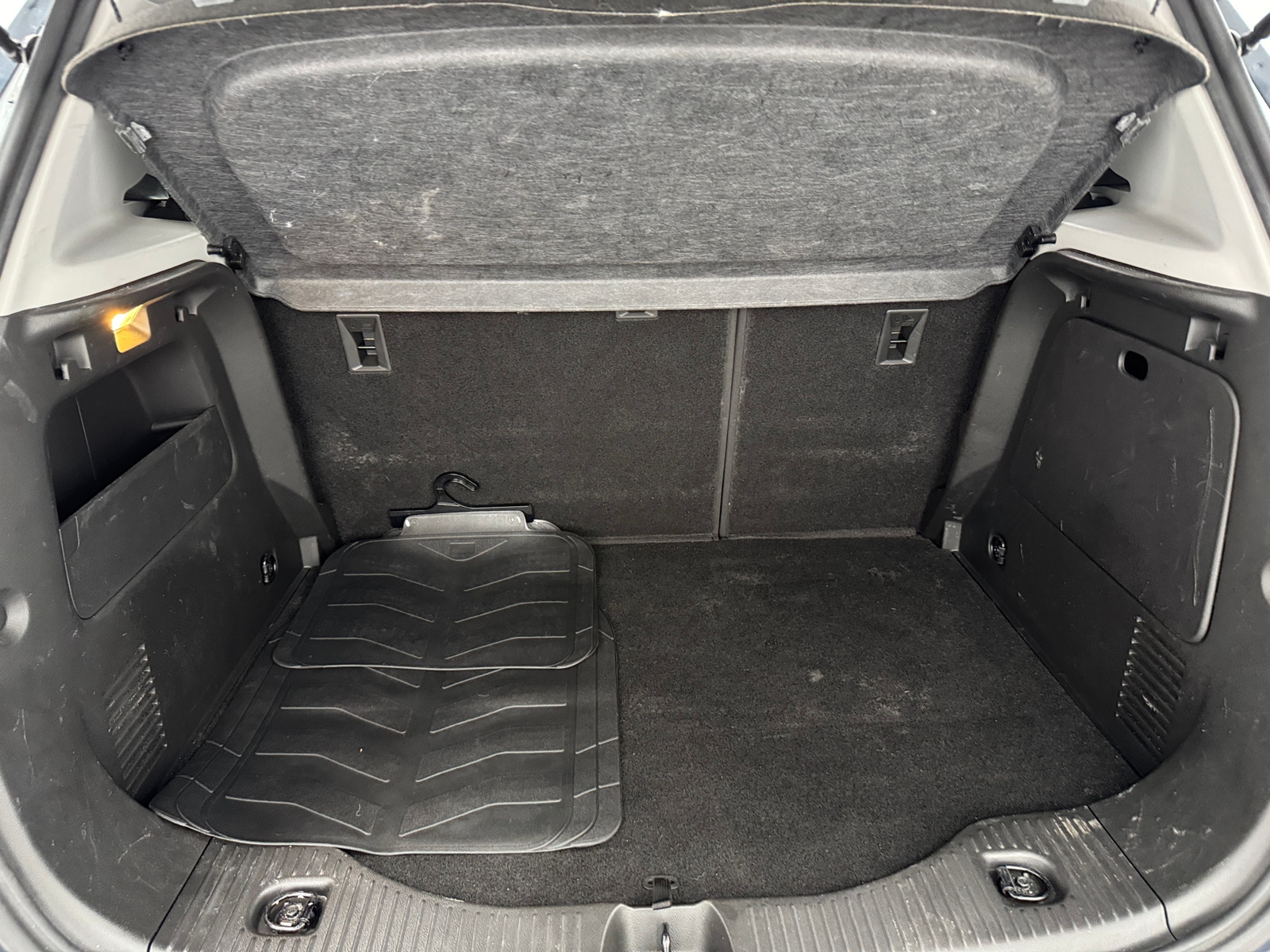 Thumbnail: 2022 Chevrolet Trax - 7