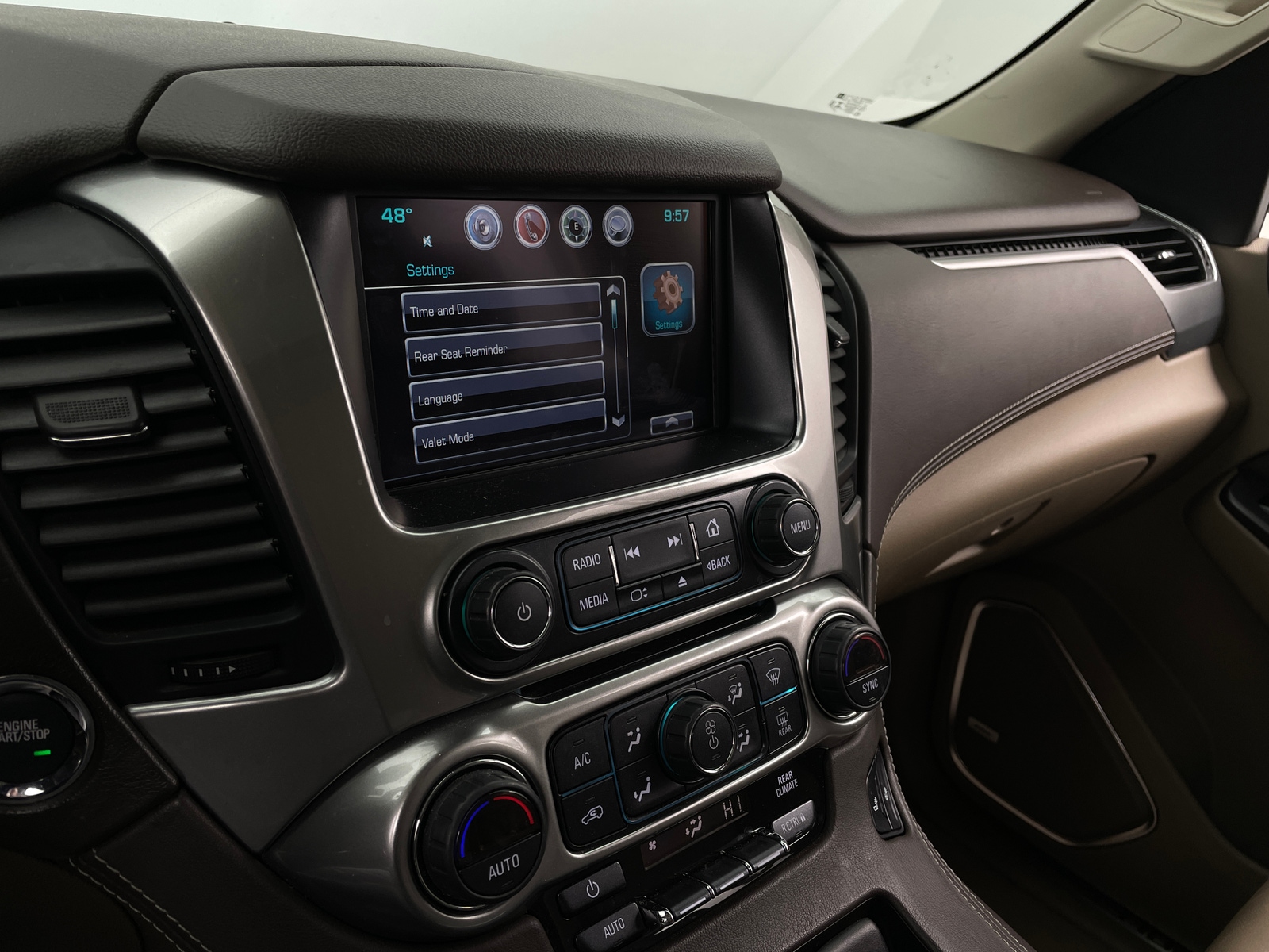 Thumbnail: 2020 Chevrolet Tahoe - 3